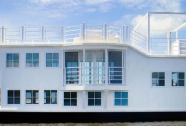 Amazing House boat Newly Reno 4/2 1400+ sqft w huge roof terrace – $327000 (Tavernier Miami)