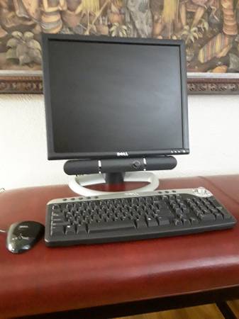 Dell screen and keyboard – $150 (Casselberry)