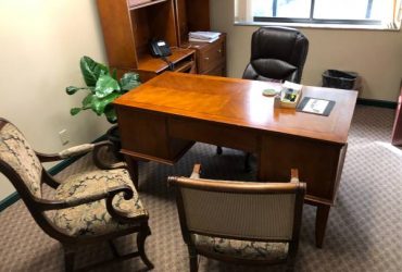 Office Desk and Chairs (West Palm Beach)