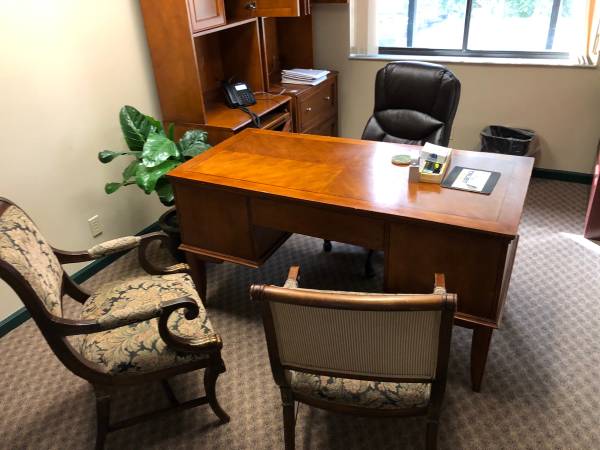 Office Desk and Chairs (West Palm Beach)
