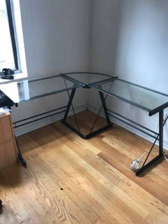 Free corner glass desk