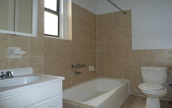 $750 / 5618ft2 – HUGE 1BDR AVAILABLE NOW (Crown Heights)