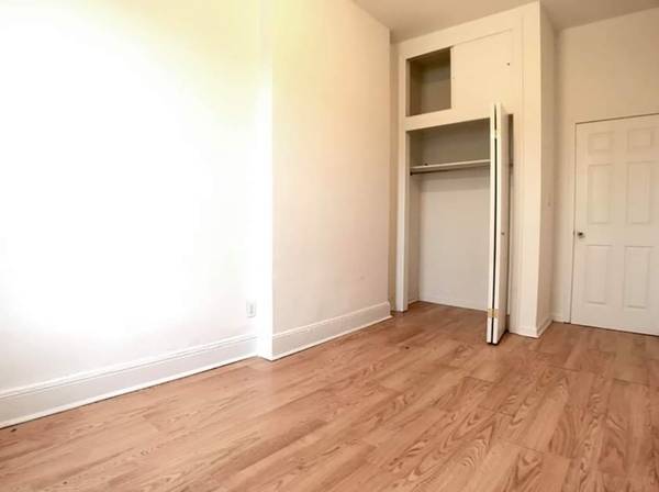 $1150 1 Bedroom available in parkslope ($1150/mo.) (Brooklyn)