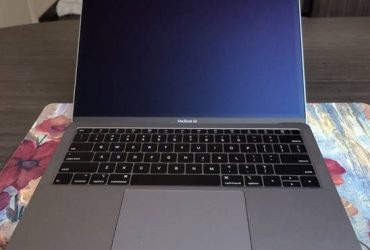MacBook Air – Core i5 True Tone (Palm Beach Gardens)