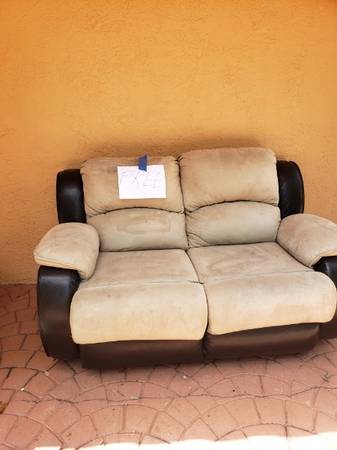 CURB ALERT: suede/leather love seat (Lighthouse Point)