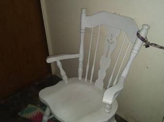 White chair (Callahan fl)