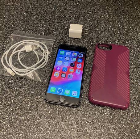 Iphone 6 Space Gray16gb A1586 GSM and CDMA capable w Protector & Case – $90 (South Beach)