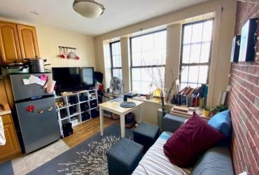 $1895 / 1br – *SEXY* GUT RENO 1 BED PRIME!! STEPS TO BARCLAYS!!!