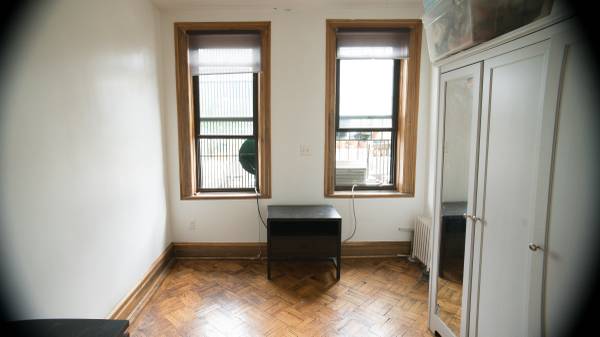 $1500 / 2500ft2 – large room with personal outdoor space (Williamsburg)