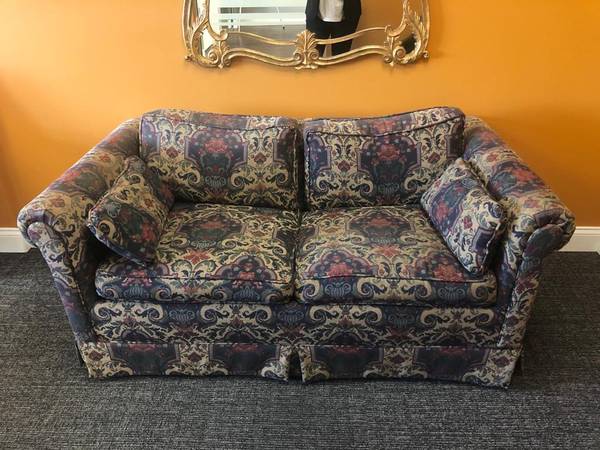 FREE Pullout couch FREEE (Orlando)