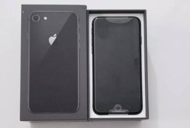 Unlocked Apple iPhone 8 Space Gray – $390 (Mount Dora)