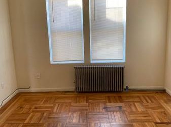$700 Room for rent.. cuarto para rentar (Bronx)