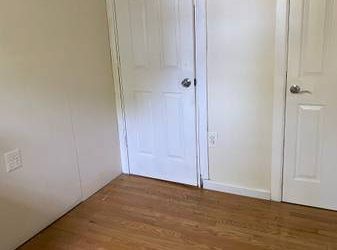 $700 ROOM FOR RENT