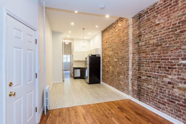 $1200 Room avail for possible sept 1 move