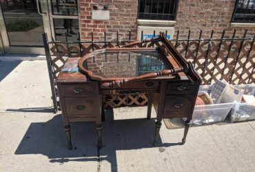 Antique Vanity with Mirror (Park slope)