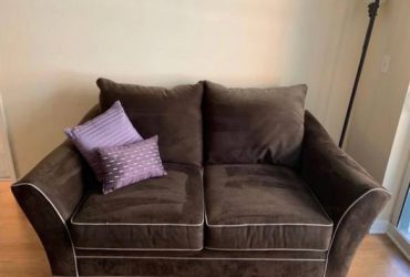 Free Brown Couch with Pillows (Coral Gables)