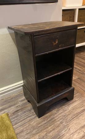 Nightstand with drawer (Astoria)