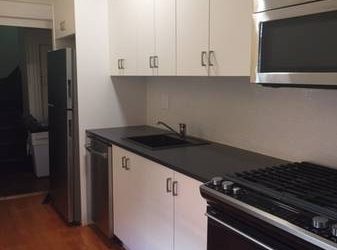 $800 / 1000ft2 – 10 MINS TO RUMC or 45 MINS TO LOWER MANHATTAN (ST GEORGE)