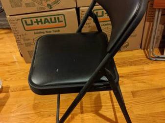 FREE! Folding chair (Chinatown / Lit Italy)