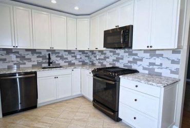 $1400 / 1020ft2 – Lovely 3 Bedroom Move in Ready (System Island)