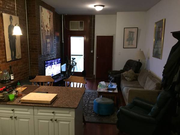 $3650 / 3br – Large 3br with backyard! (Upper East Side)
