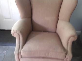 Very old chair (PUTNAM VALLEY)