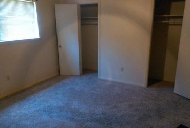 $475 (1) Room for rent / Close to IAH airport / Internet & Cable (Humble, Houston)
