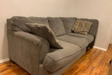 Sectional comfy couch (Bedford Stuyvesant)