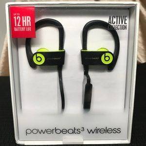 Beats by Dr. Dre Powerbeats – $100 (Downtown Orlando)