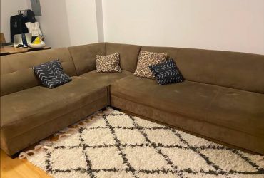 Comfy Sectional Sofa Crate and Barrel – very good condition, free! (Crown Heights)
