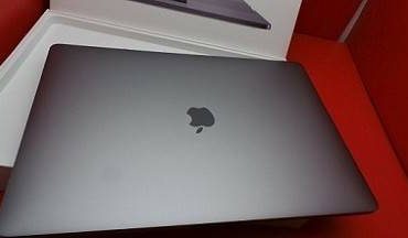 Apple macbook pro 2018 15.4" retina 2.9ghz i9 32gb ram 512 ssd – $400 (south florida)