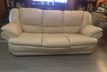 Free white faux leather couch! Pick up only! (Tarpon Springs)