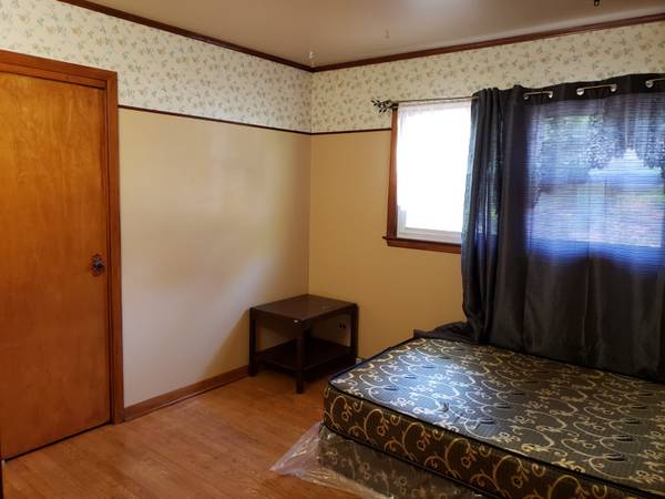 $650 Private Room for rent in a single family house (Wheeling, IL)