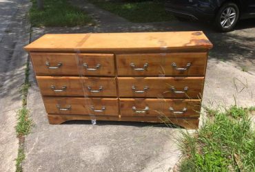 CURB ALERT Free Chest of Drawers (KISSIMMEE, Benjamin Drive)