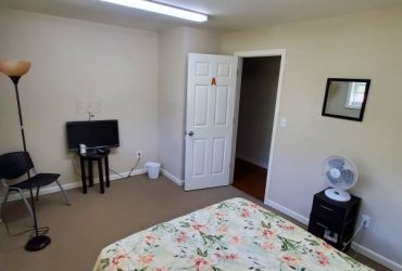 $175 / 200ft2 – Rooms Rental weekly (Riverdale/Fayetteville)