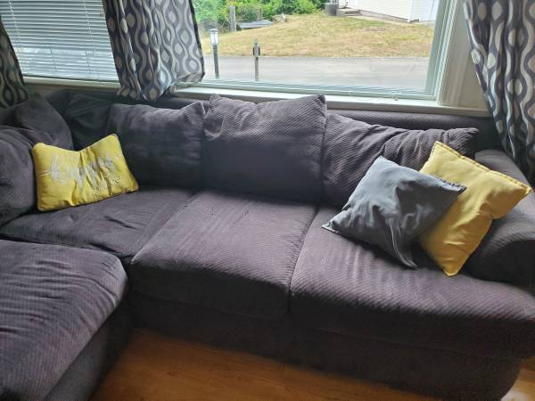 Brown sectional (Northport) NY