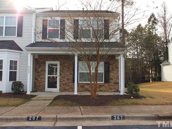 $1000 / 3br – 1547ft2 – Gorgeous end unit townhome with plenty of light & spacious feel. Excel (Morrisville, NC)