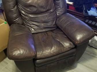 Large Recliner (Farm Way, Middleburg)