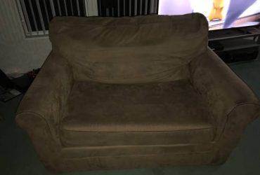 Free furniture and baby items (Hudson)