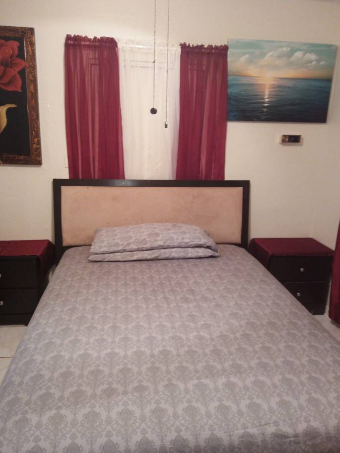 $600 Room mate wanted $600 monthly (North Miami Beach)
