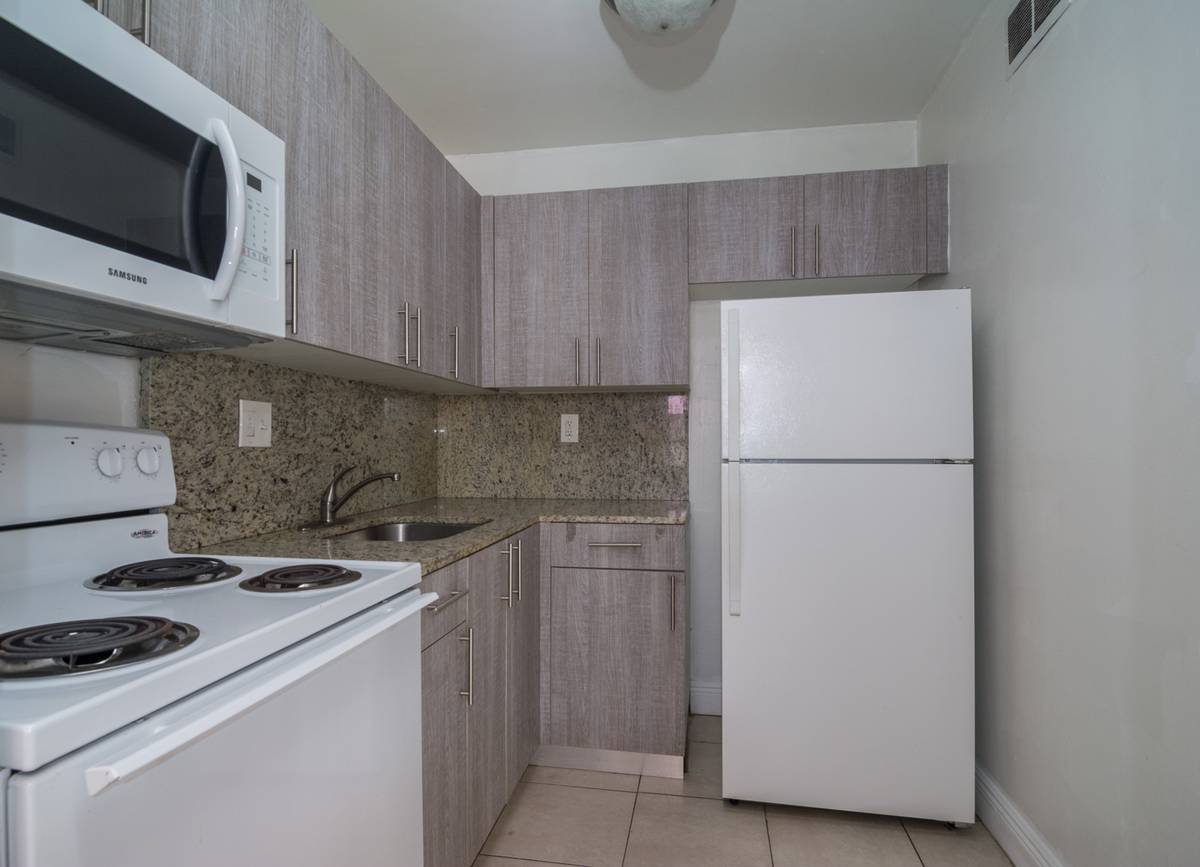 $1150 / 1br – 980ft2 – 1/1 EASY APPROVAL. CAN WORK W/ EVICTION. (HOLLYWOOD)