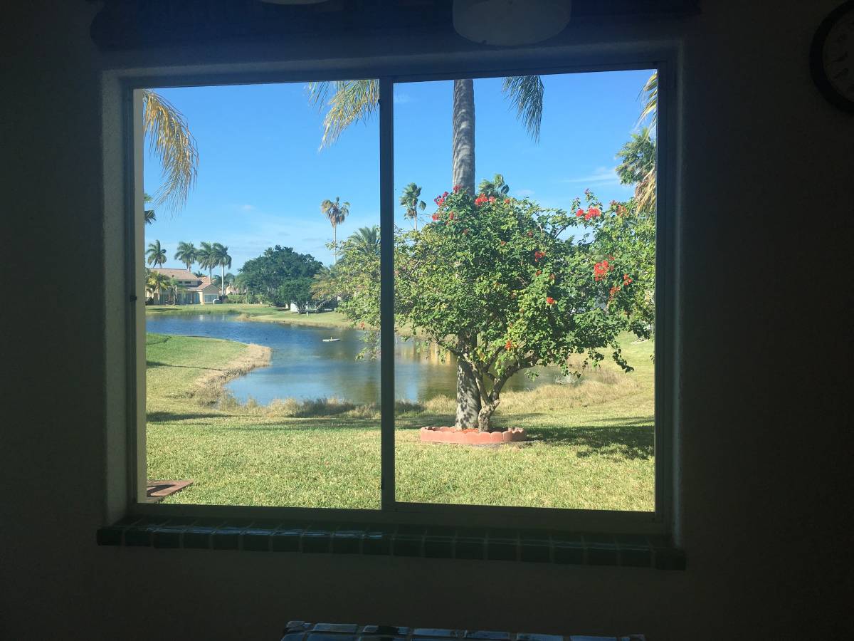 $750 Room for rent in Weston, FL – beautiful home w/ lake views (Weston)