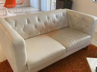 Avanti leather sofa. Must pick up this weekend (Miami)