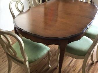 Dining Room Table and 6 Chairs (Tavares)