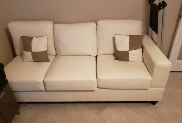 FREE White Sofa and ottoman (Boca Raton)