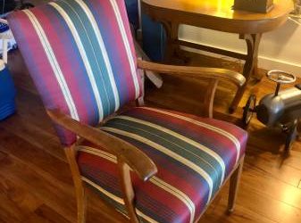 2Antique Armchairs for free! (Miami)