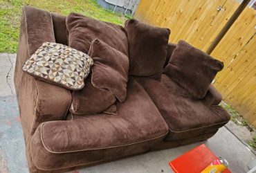 Nice sofa, no tears clean 1805 N Habana Ave (Tampa)