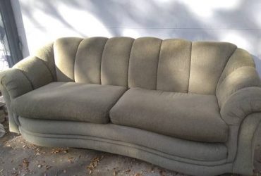 Free sofa (Orlando)