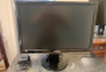 Computer Monitors, Table & Cables (North Palm Beach)