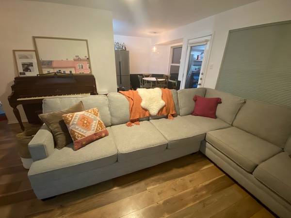 Couch free  (North Lamar)